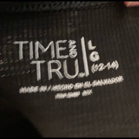 Time & Tru, Large Black Knit Top - Picture 3 of 5